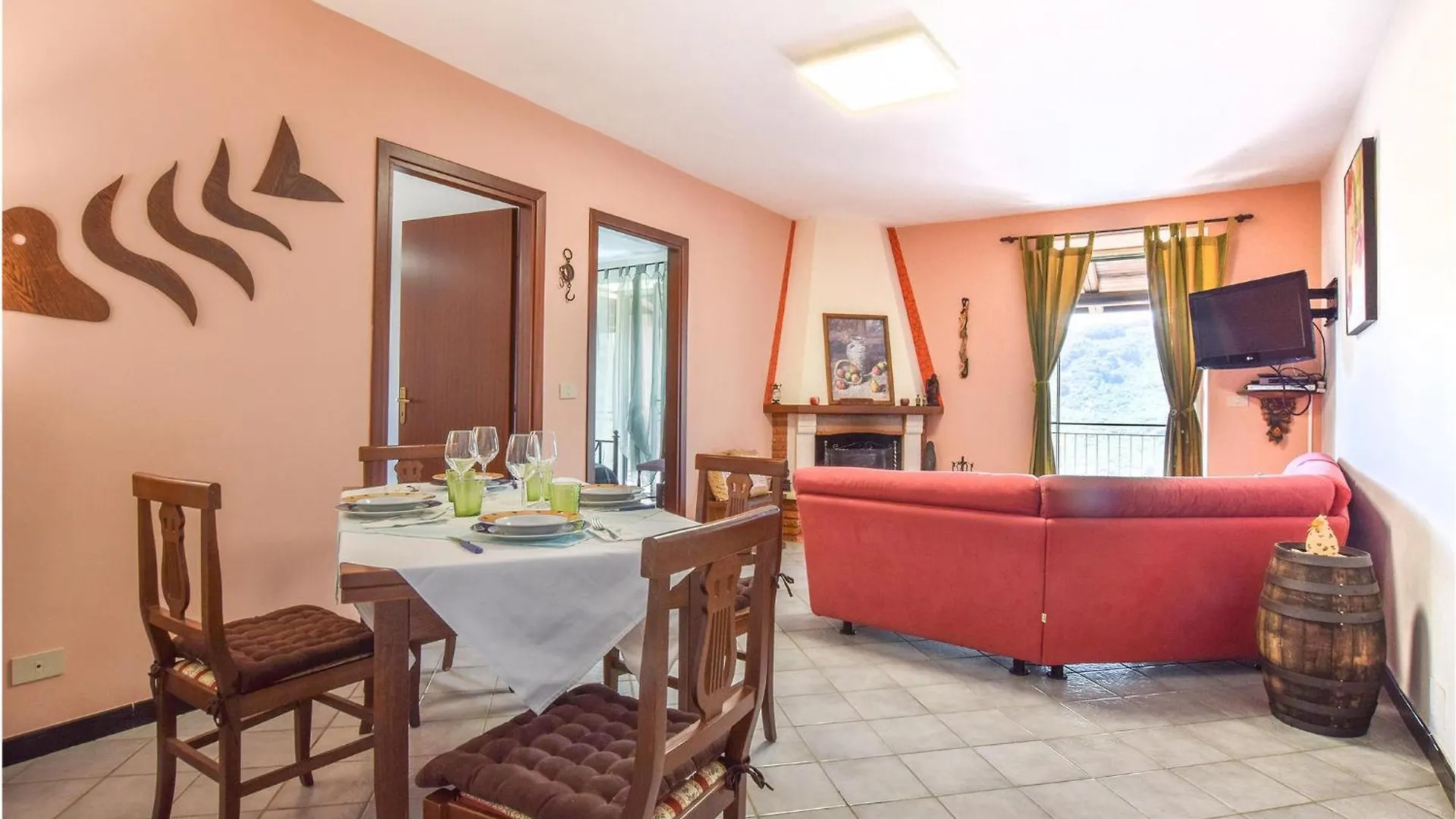 3 Bedroom Beautiful Home In Librizzi Holiday home